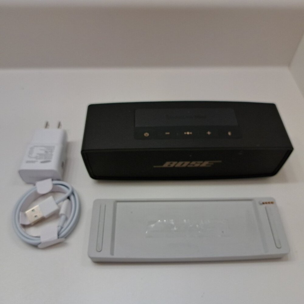 Bose SoundLink Mini II Portable Bluetooth Speaker-Black/Copper Tested Working